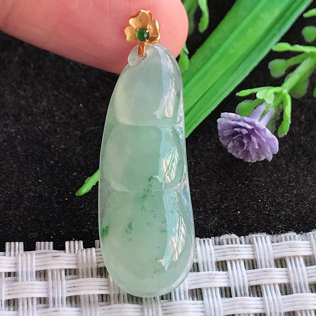 天然a货翡翠34.3/12.8/4.8老坑18k金镶嵌冰晴绿四季豆吊坠翡翠玉挂件