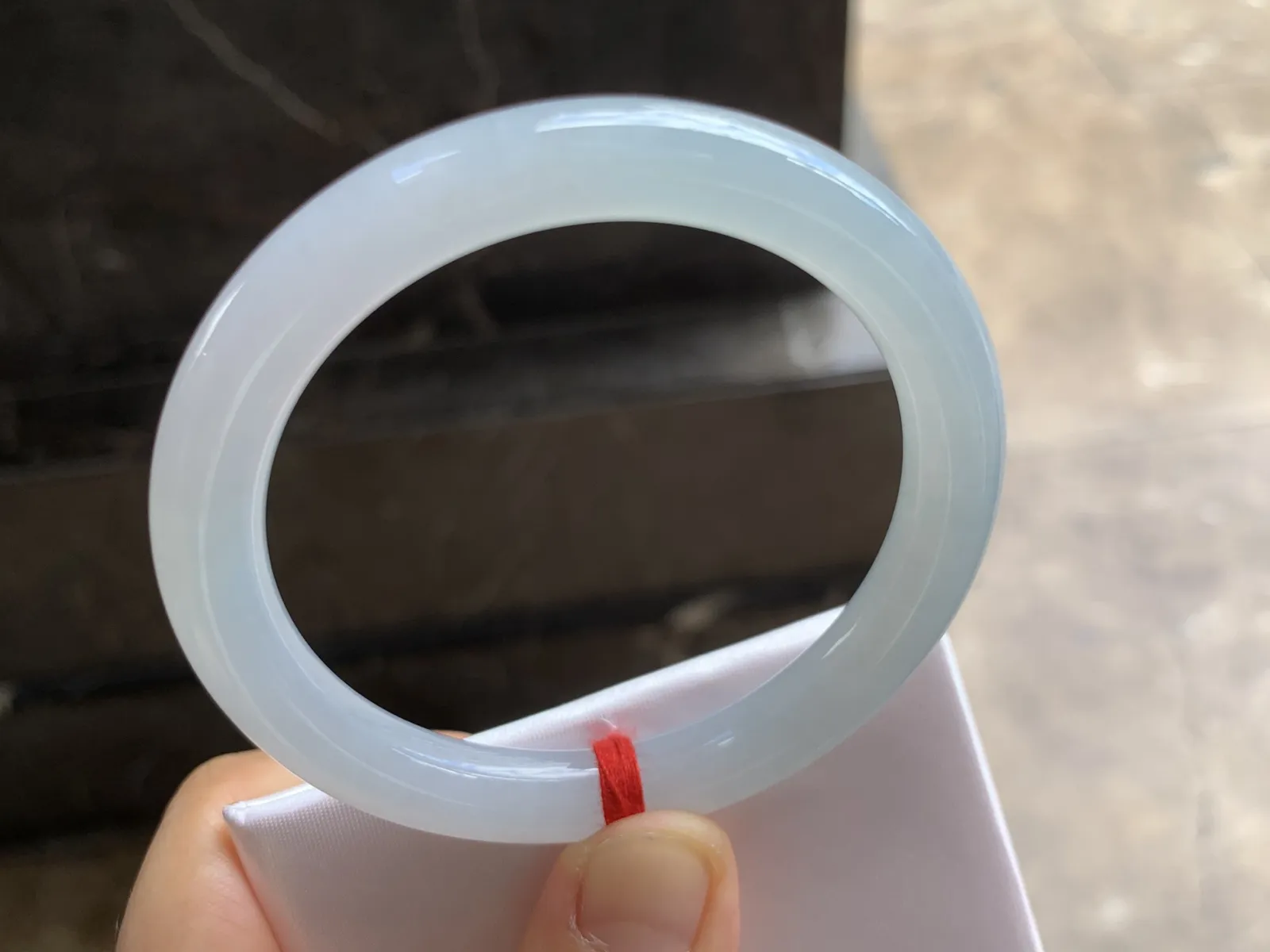 54-8.8mm
糯冰圆条手镯 底子细腻 干净 水润