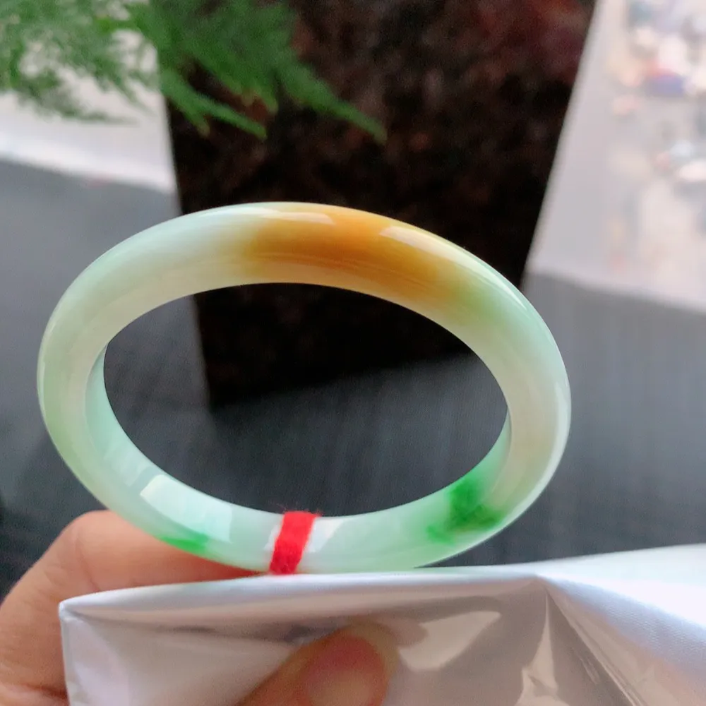 贵妃冰糯黄加绿 无瑕 尺寸:53.9/46.9/8.2/7.2超值🥰🥰