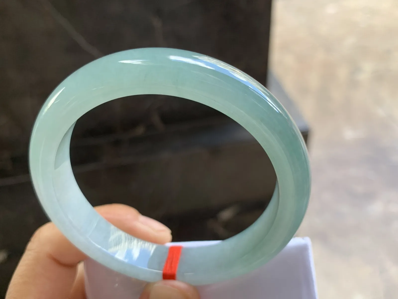 58-12-8.3mm
冰种晴水手镯 水润光泽 清新 推荐