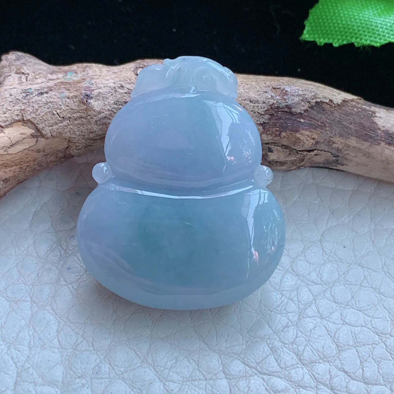 lz自然光30.8*25.3*11.2缅甸翡翠精雕饱满紫罗兰葫芦 玉葫芦玉吊坠 玉挂件