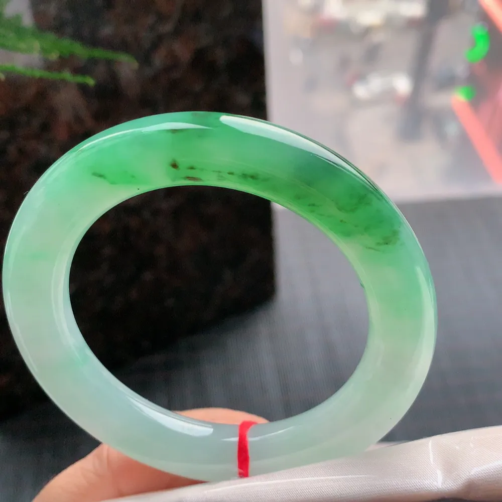 圆条高冰绿 无瑕 尺寸:56.7/11.2/11.6 种色俱佳