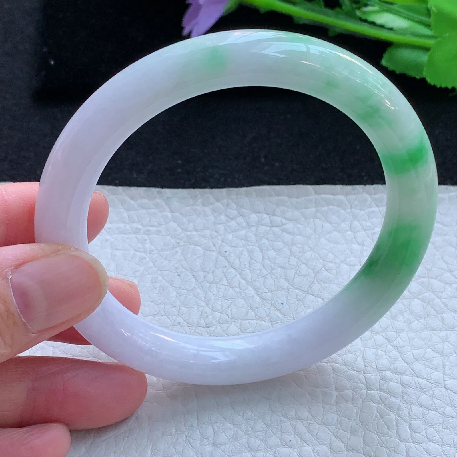 yh自然光59*10*9.6美人镯 缅甸翡翠a货玉手镯春带彩圆条玉手环