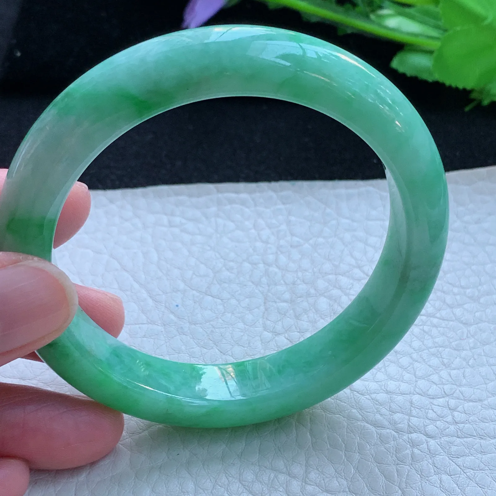 jx自然光57.5*12.6*9平安镯 缅甸翡翠a货玉手镯飘绿厚装宽边玉手环