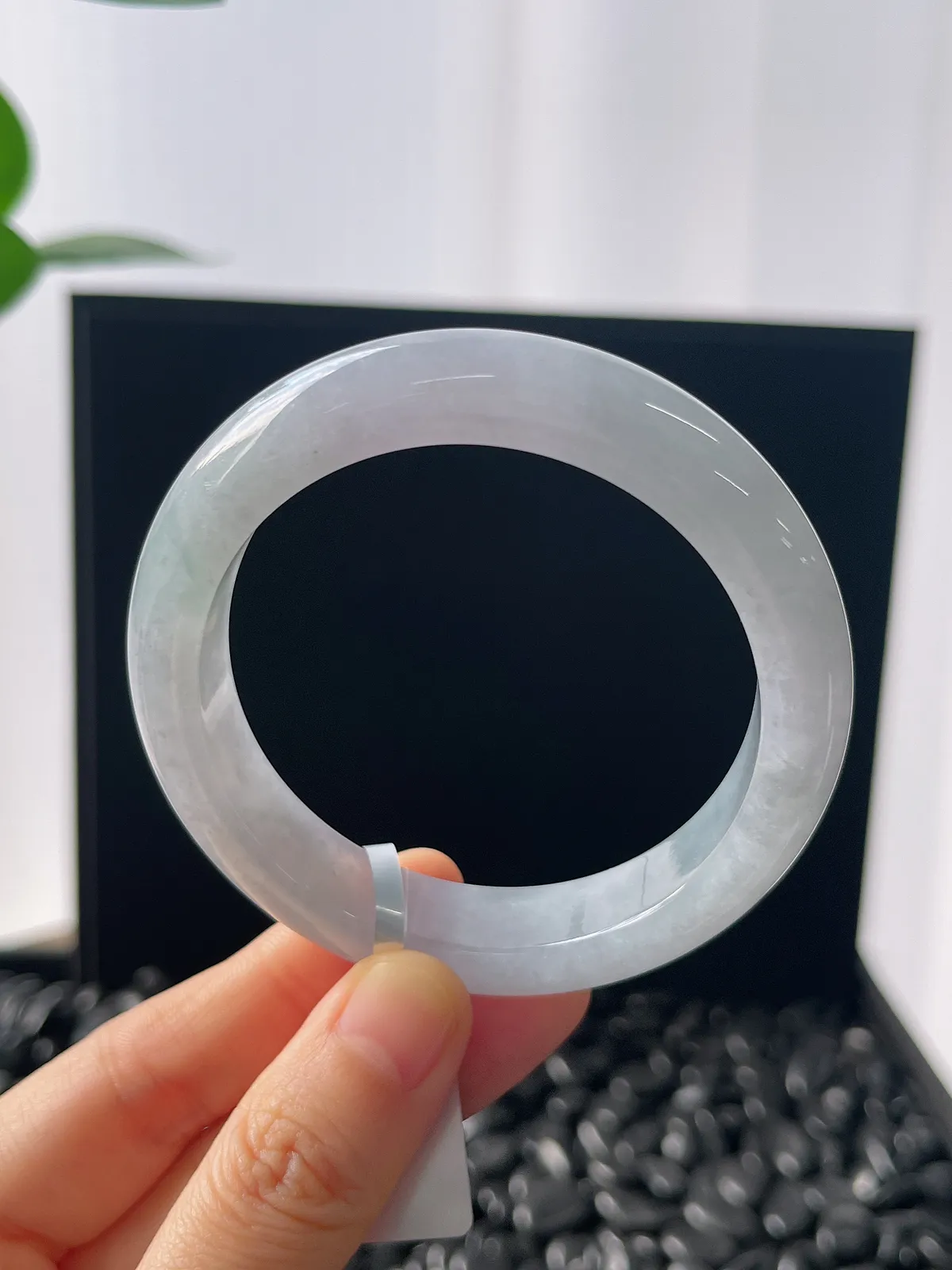 正圈53.8圈口，翡翠糯化种春带彩手镯