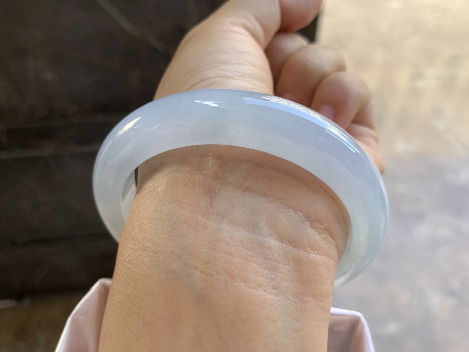 58.5-12.8-9mm
糯冰手镯 底子细腻 干净 水润