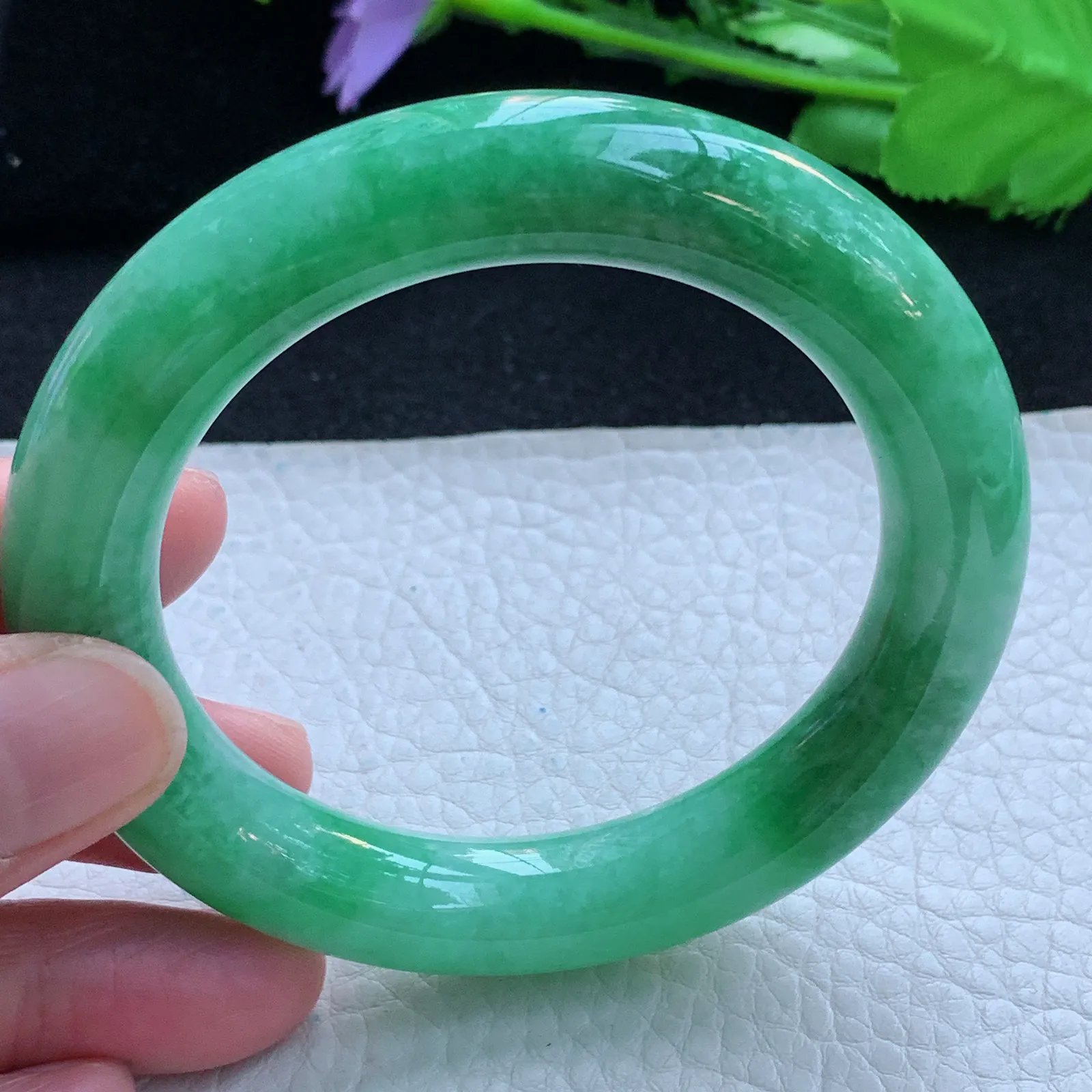 js自然光56*12*11.6胖圆镯 缅甸翡翠a货玉手镯满绿圆条玉手环 美人镯