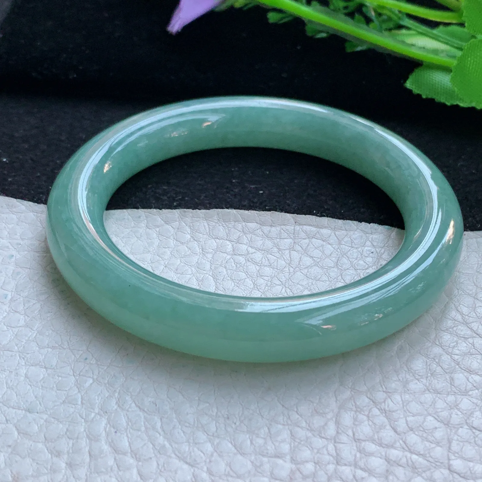 js自然光55*10.5美人镯 缅甸翡翠a货玉手镯满绿圆条珠宝玉手环