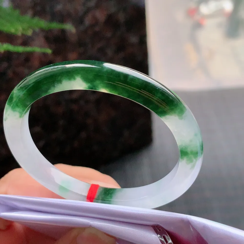 贵妃高冰飘花 无瑕 尺寸:52.6/7.4/7.1 花美