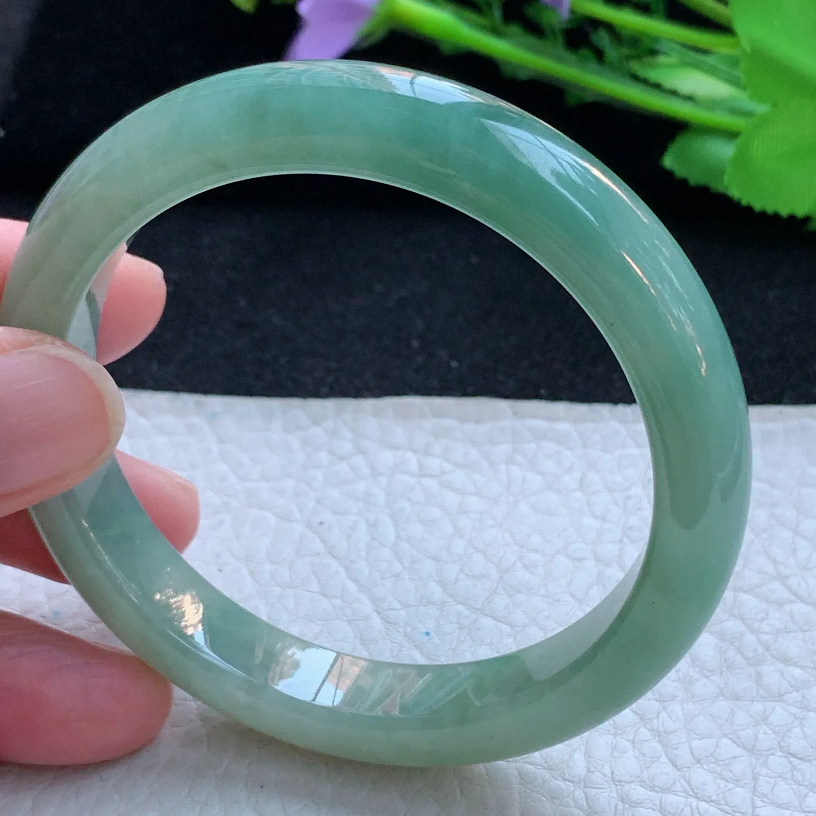 n自然光56.5*11*8平安镯 缅甸翡翠a货玉手镯蓝韵宽边珠宝玉手环