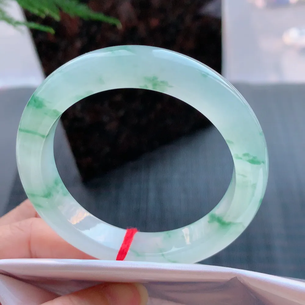 正圈高冰飘花 无瑕 尺寸:55.6/12.5/9.2 花美 种水好