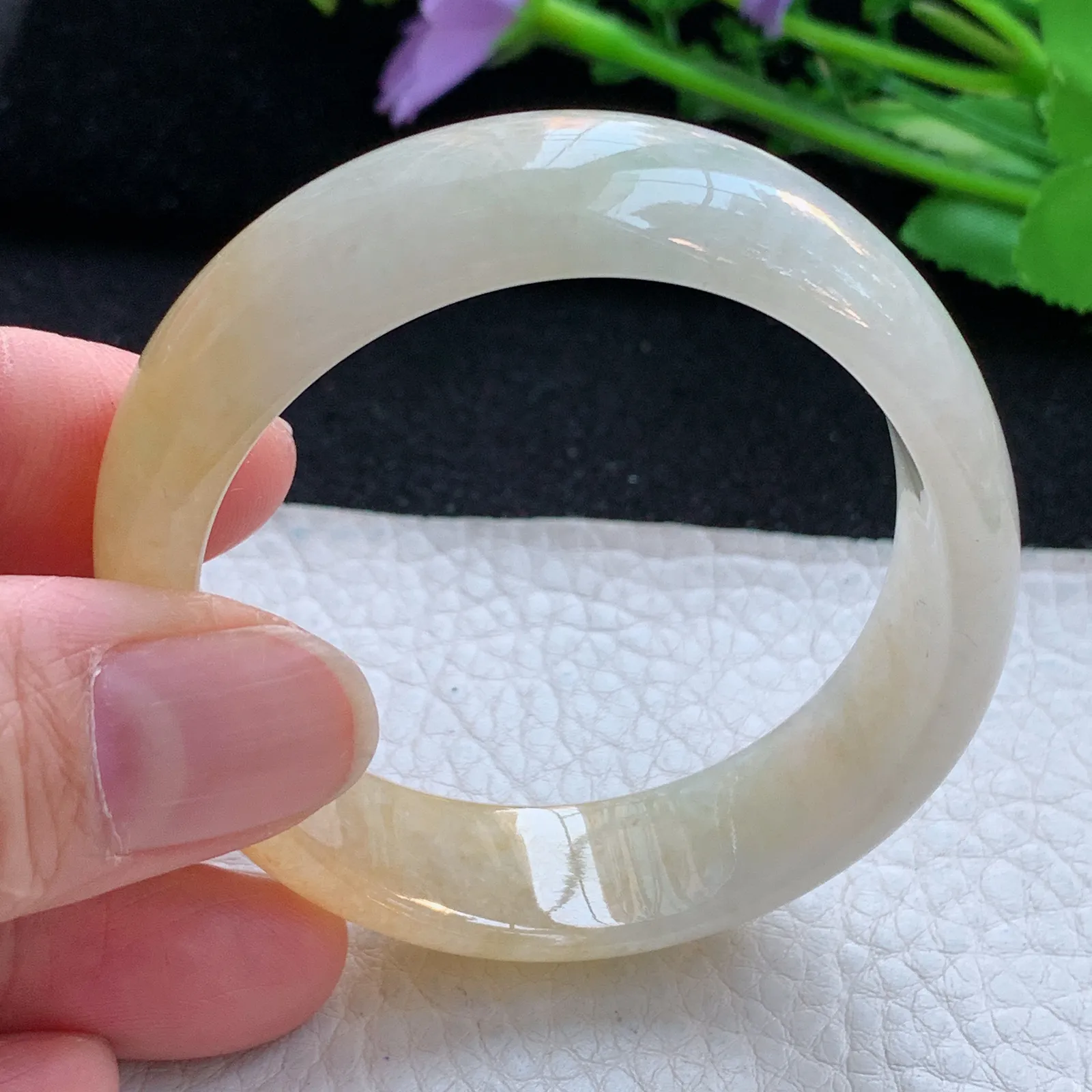 mq自然光55.5*47*14*6贵妃镯 缅甸翡翠a货玉手镯双黄蛋形宽边玉手环