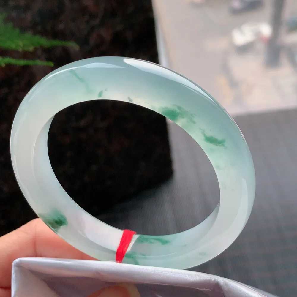 正圈冰玻飘花 无瑕 尺寸:59.3/12.4/10.1 花美 荧光闪闪