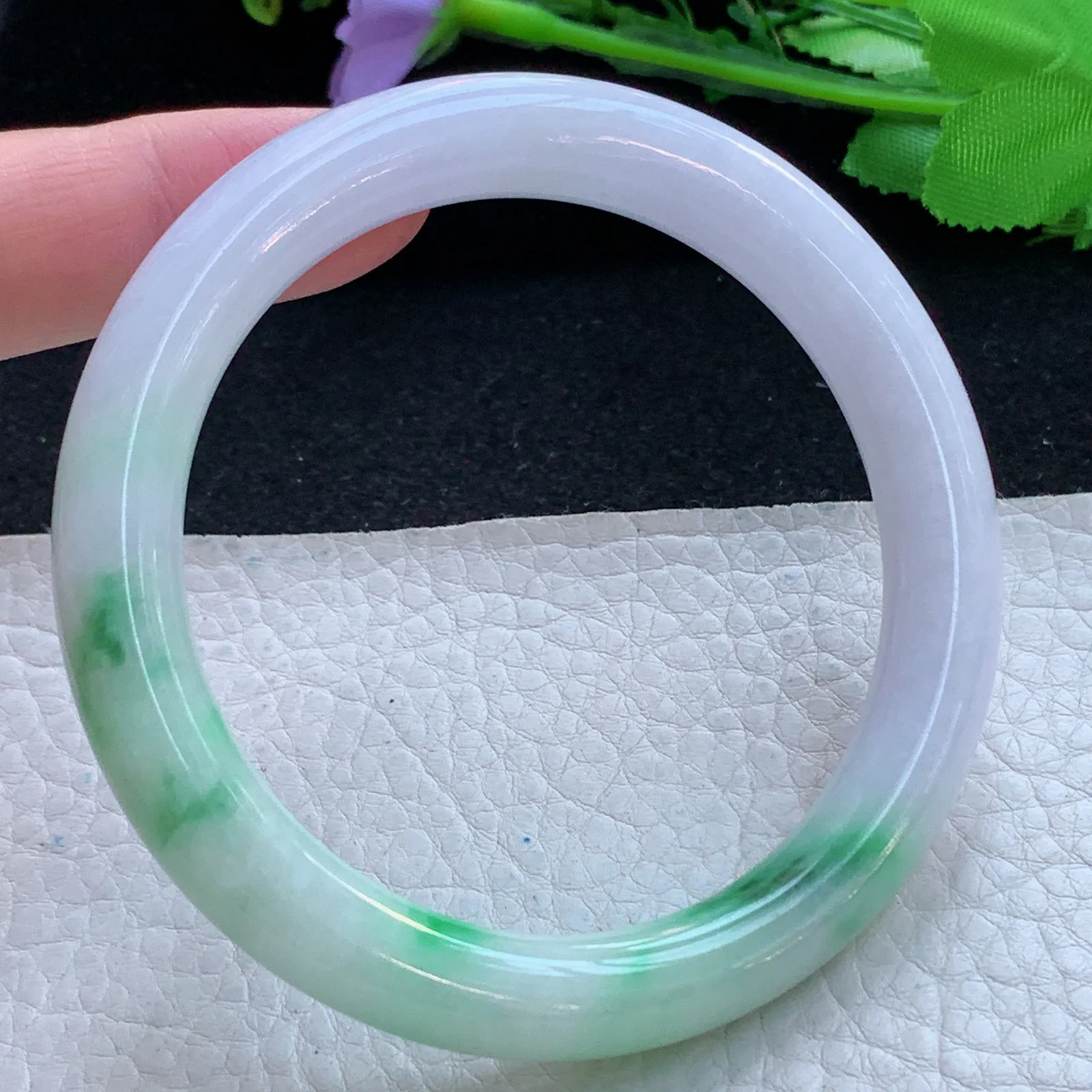 yh自然光59*10*9.6美人镯 缅甸翡翠a货玉手镯春带彩圆条玉手环