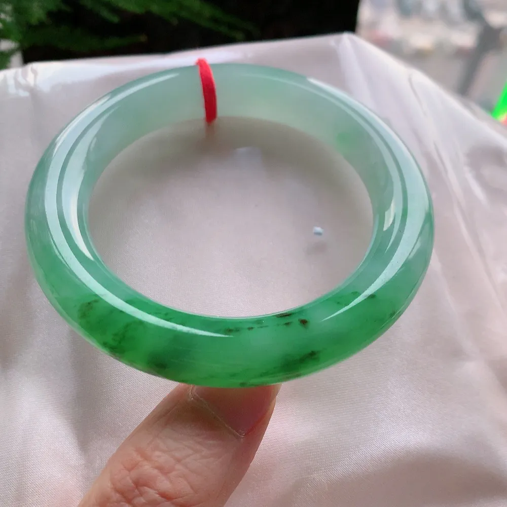 圆条高冰绿 无瑕 尺寸:56.7/11.2/11.6 种色俱佳