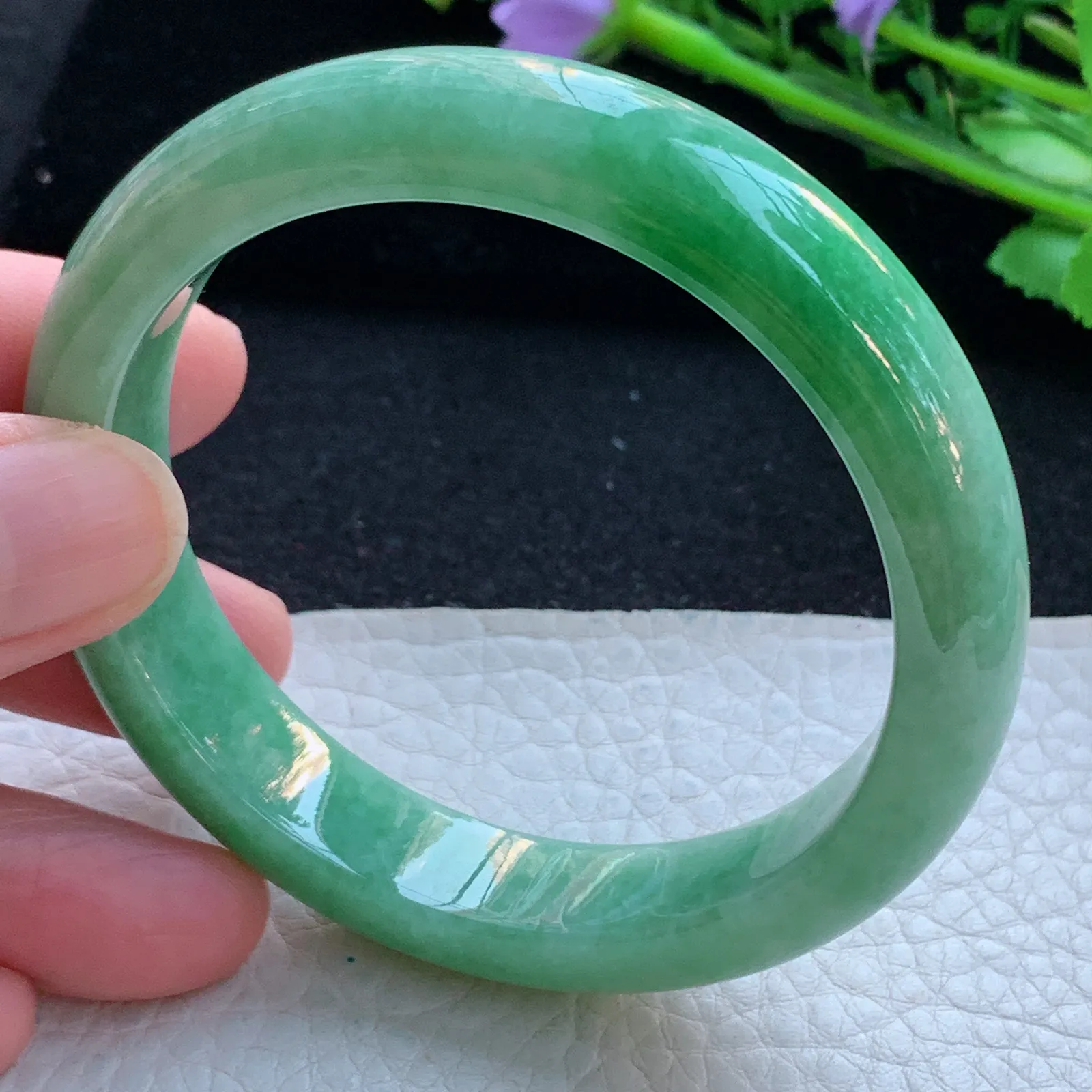 xx自然光57*12.6*8平安镯 缅甸翡翠a货玉手镯飘辣绿宽边玉手环