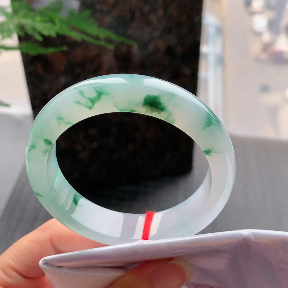 正圈冰玻绿花 无瑕 尺寸:54.2/14.1/9.1花美 荧光闪闪