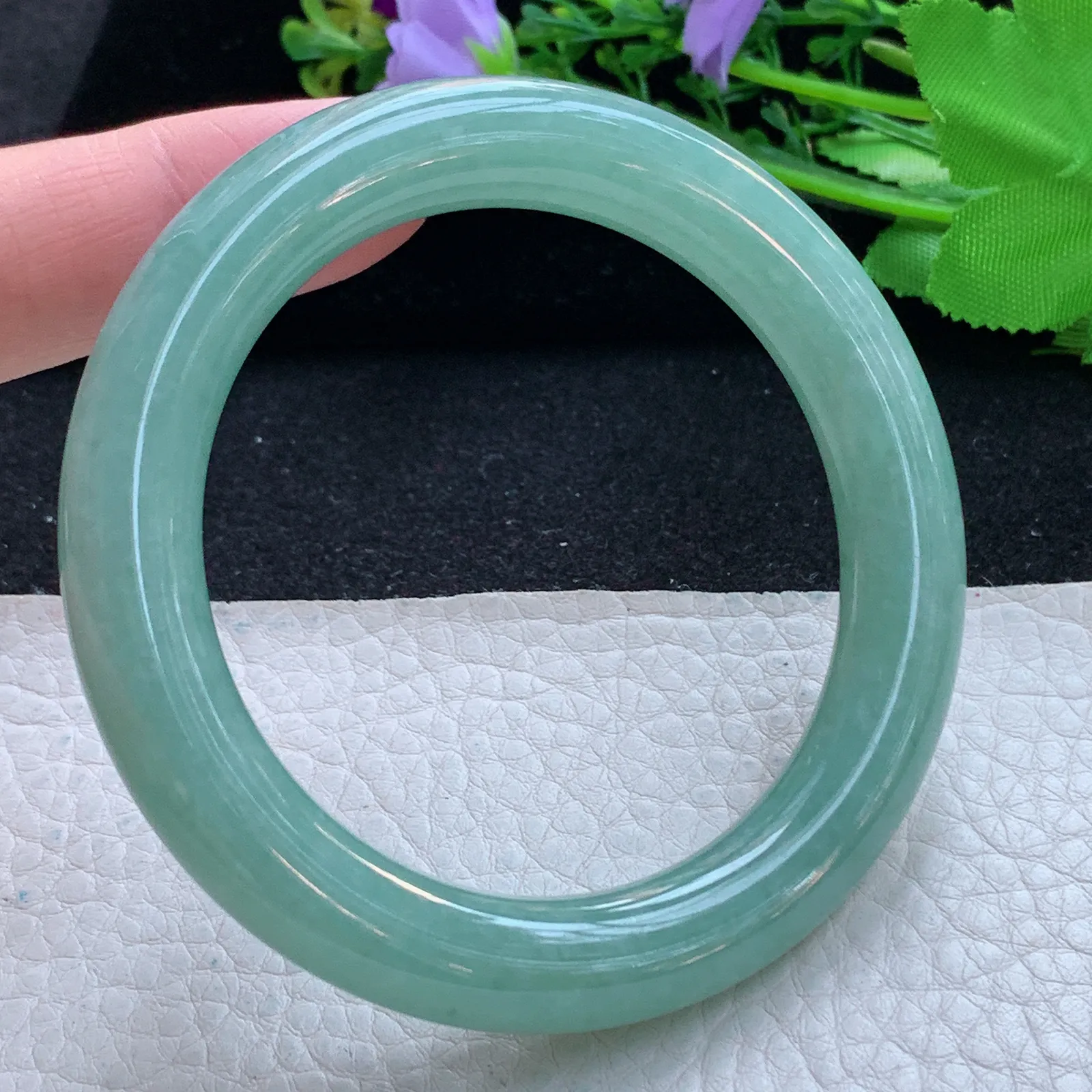 js自然光55*10.5美人镯 缅甸翡翠a货玉手镯满绿圆条珠宝玉手环