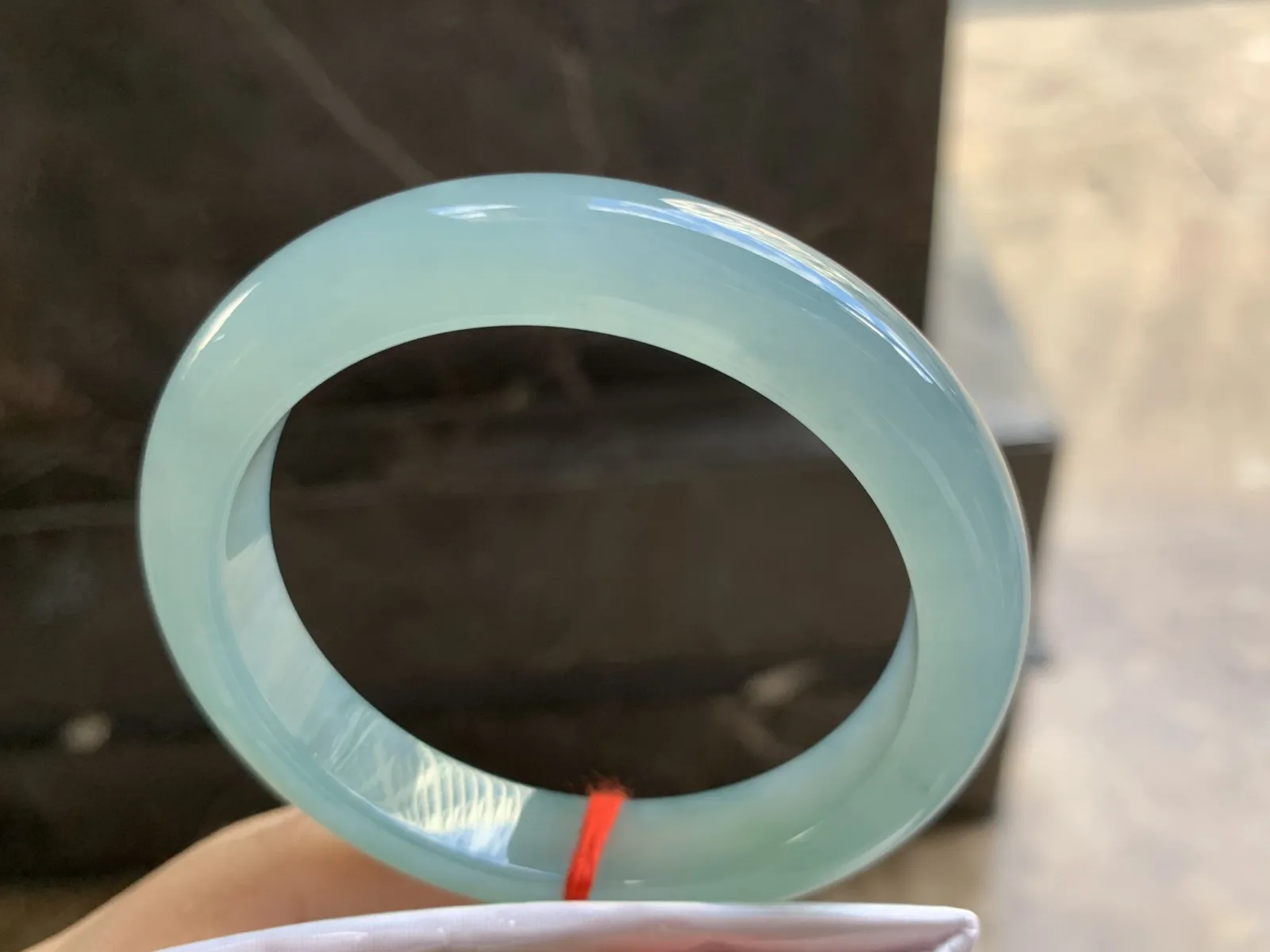 57.5-11.8-9mm
冰种晴水手镯 水润光泽 颜色清新