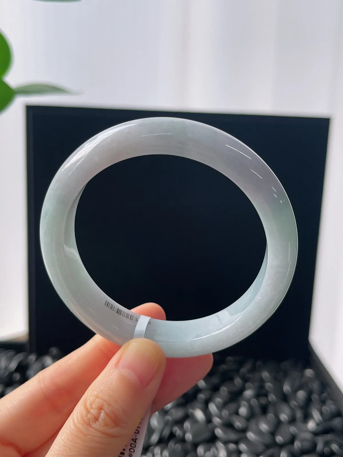 正圈56.5圈口，翡翠糯化种飘花手镯