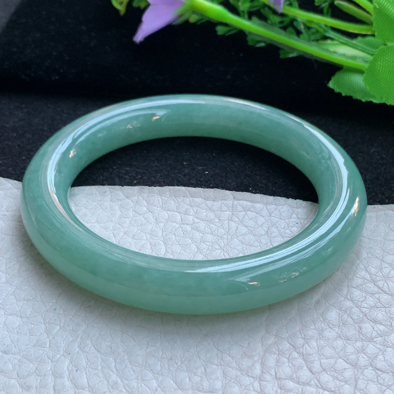 js自然光55*10.5美人镯 缅甸翡翠a货玉手镯满绿圆条珠宝玉手环