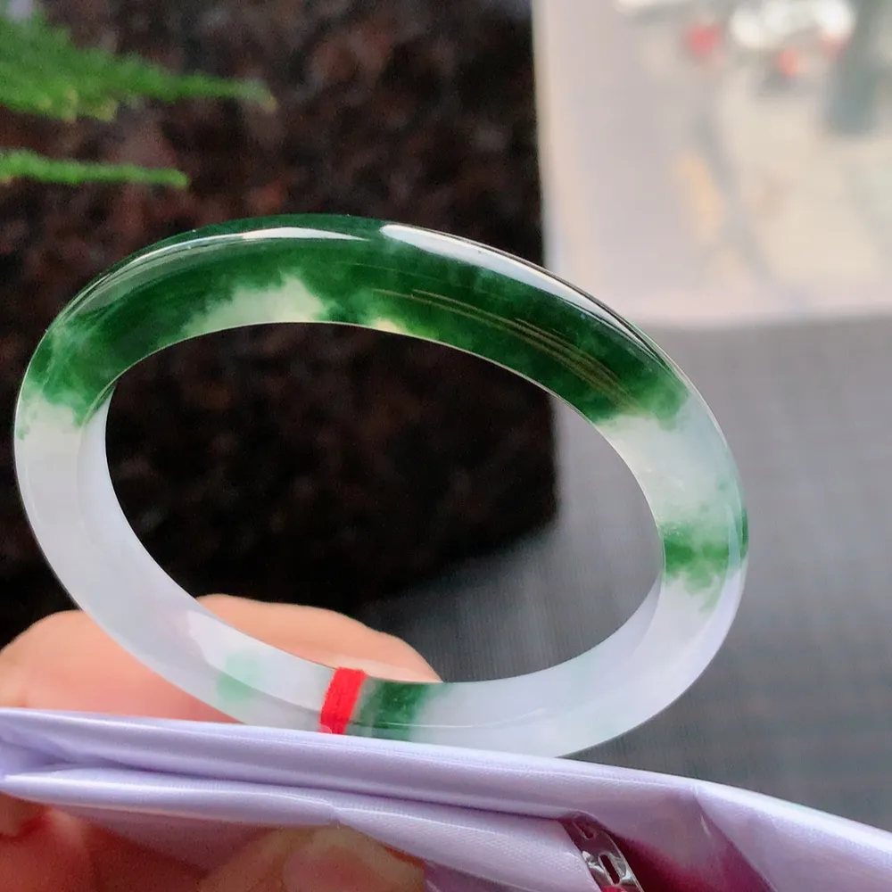 贵妃高冰飘花 无瑕 尺寸:52.6/7.4/7.1 花美