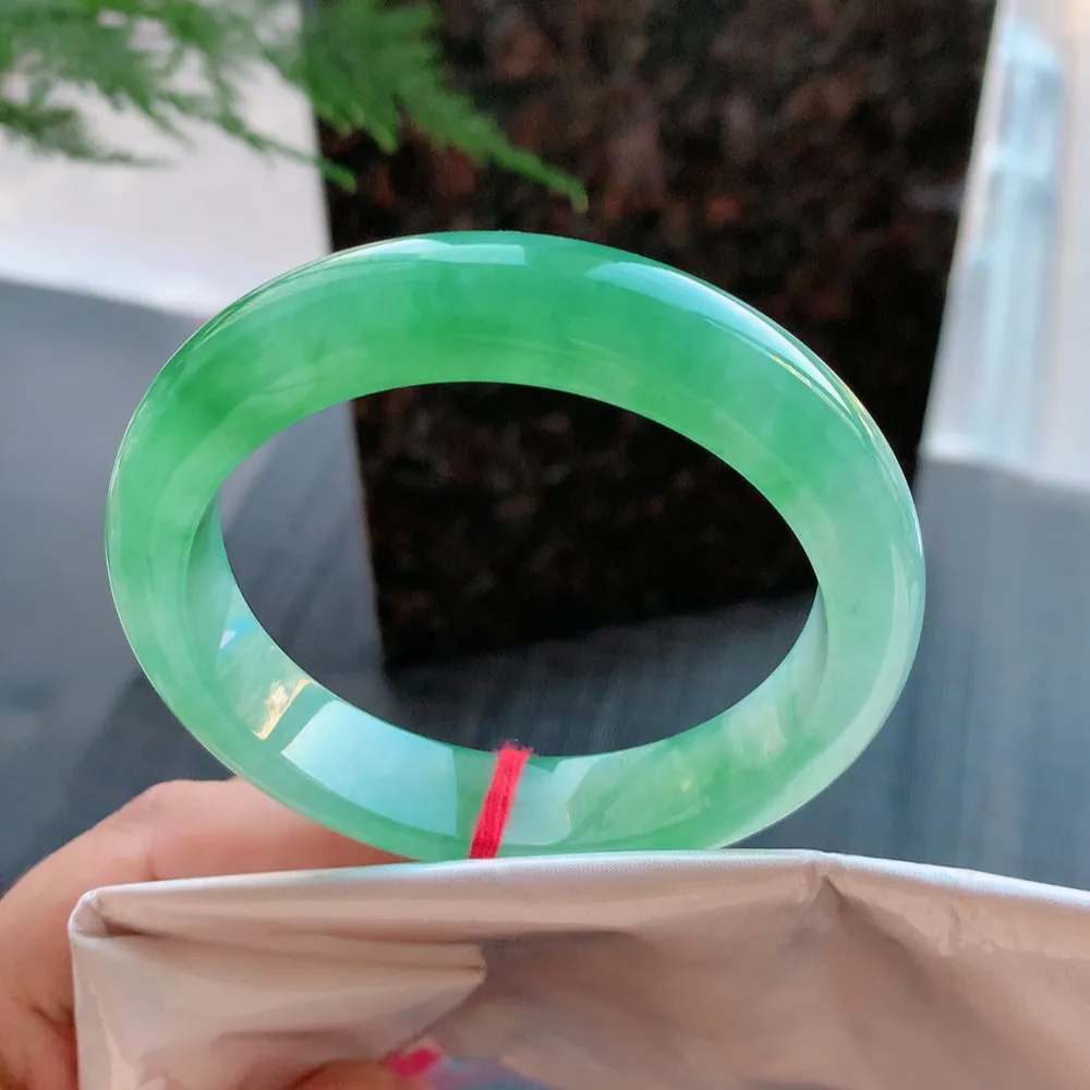 正圈高冰绿 无瑕 尺寸:56.1/12.9/8.8 种色兼备