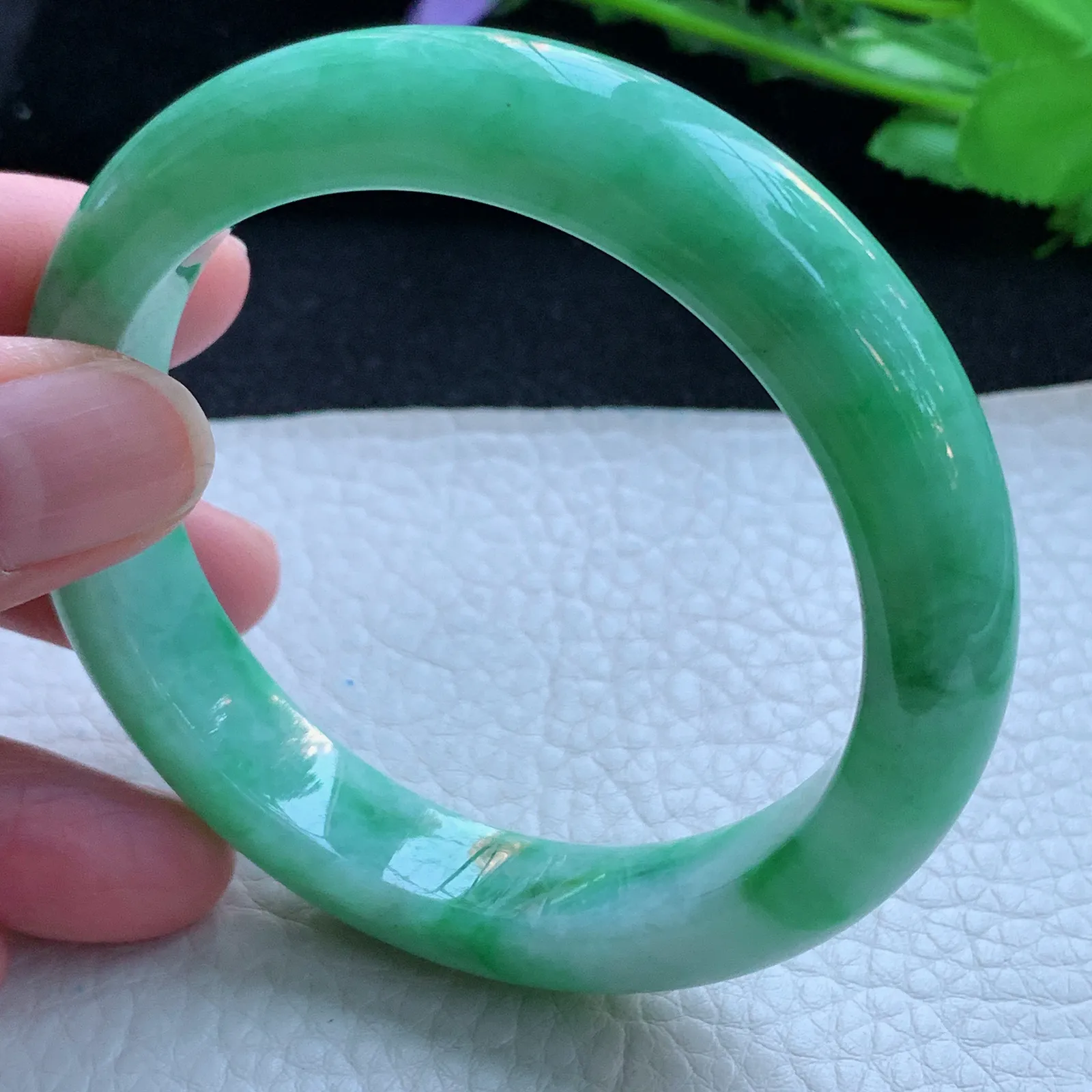 jx自然光57.5*12.6*9平安镯 缅甸翡翠a货玉手镯飘绿厚装宽边玉手环