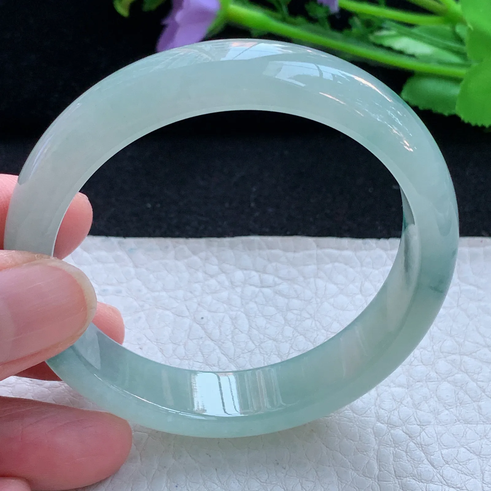 js自然光54.5*12.8*7.2平安镯 缅甸翡翠a货玉手镯冰透飘花宽边玉手环