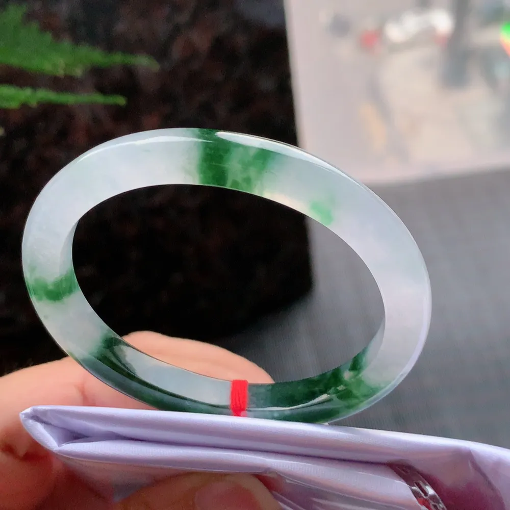 贵妃高冰飘花 无瑕 尺寸:52.6/7.4/7.1 花美