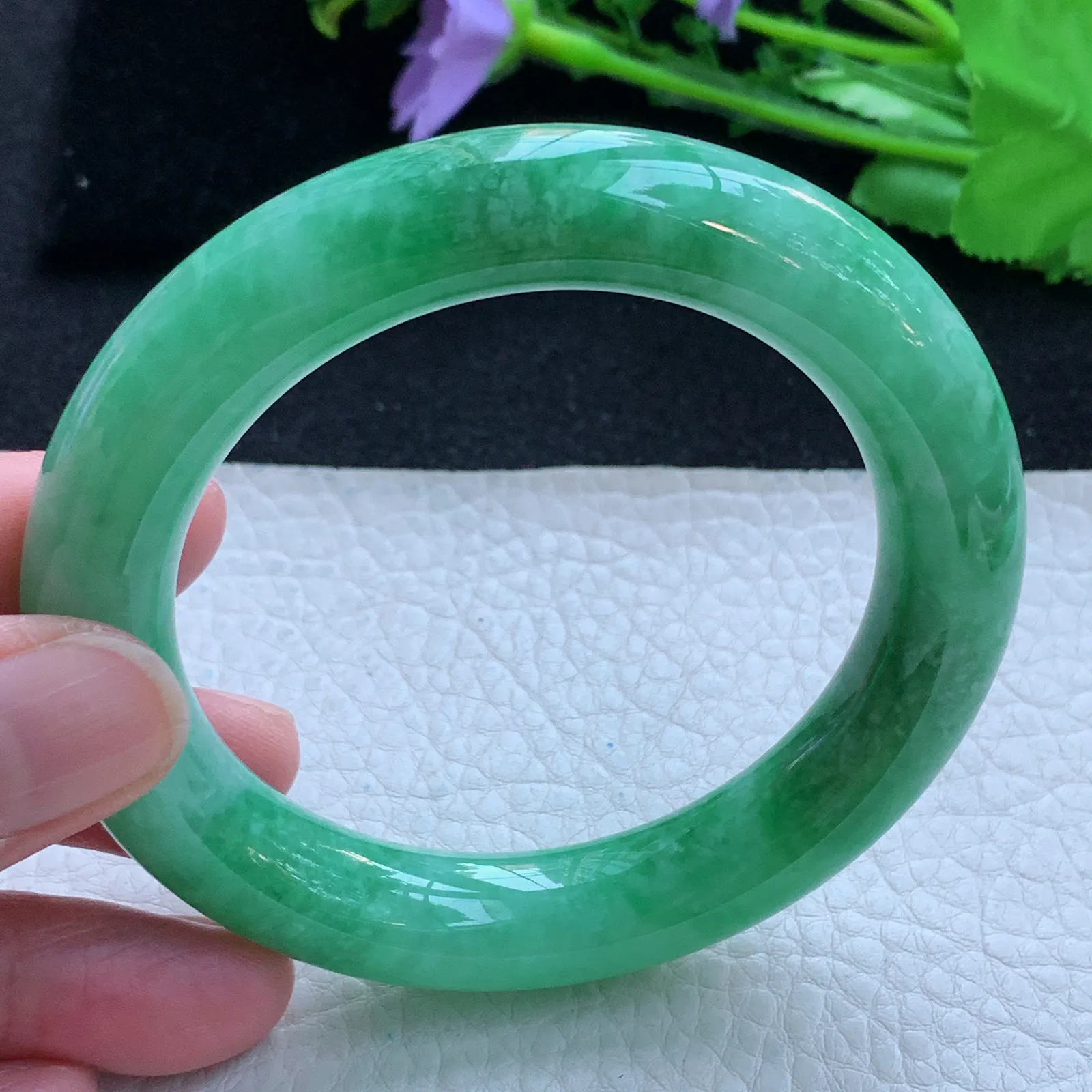 js自然光56*12*11.6胖圆镯 缅甸翡翠a货玉手镯满绿圆条玉手环 美人镯