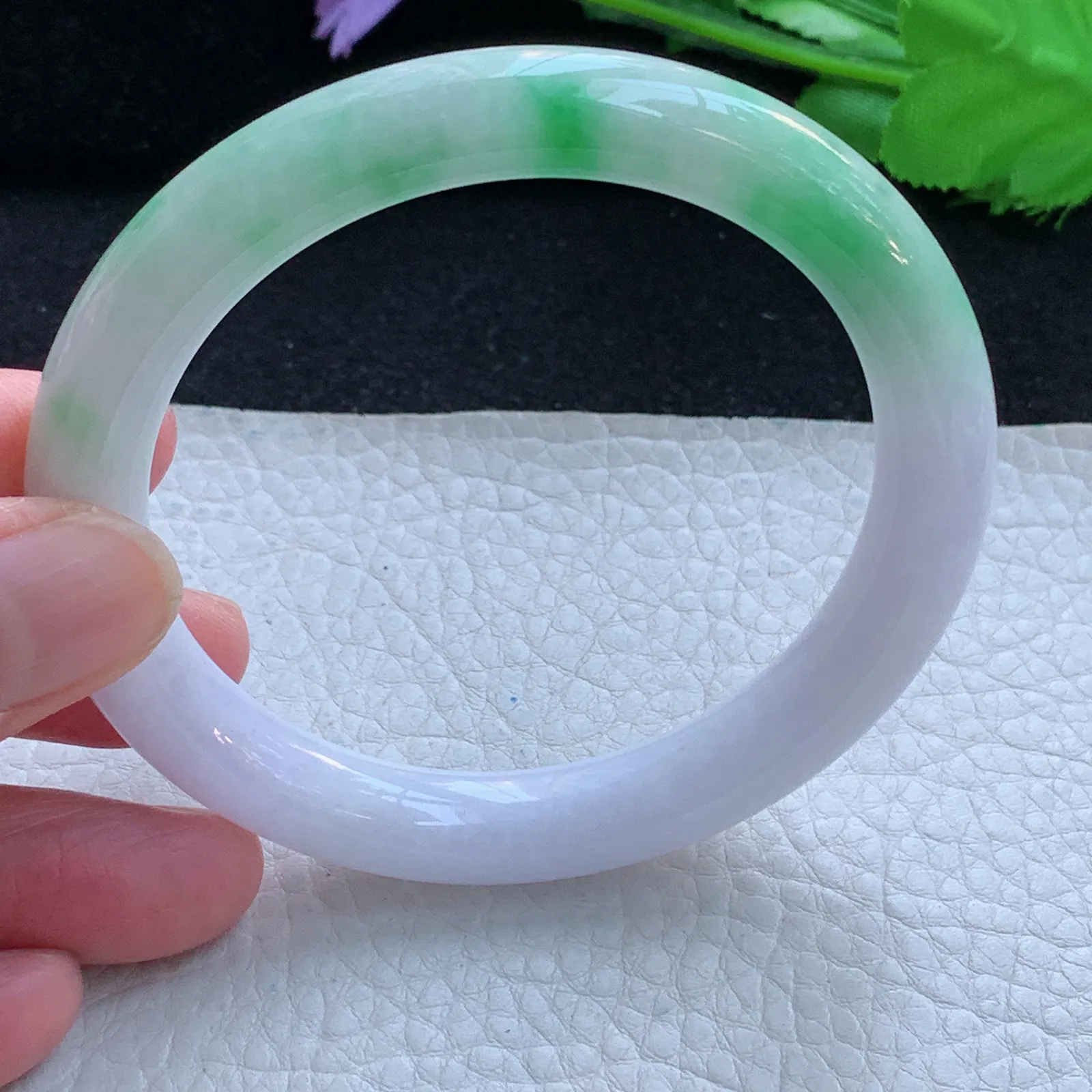 yh自然光59*10*9.6美人镯 缅甸翡翠a货玉手镯春带彩圆条玉手环