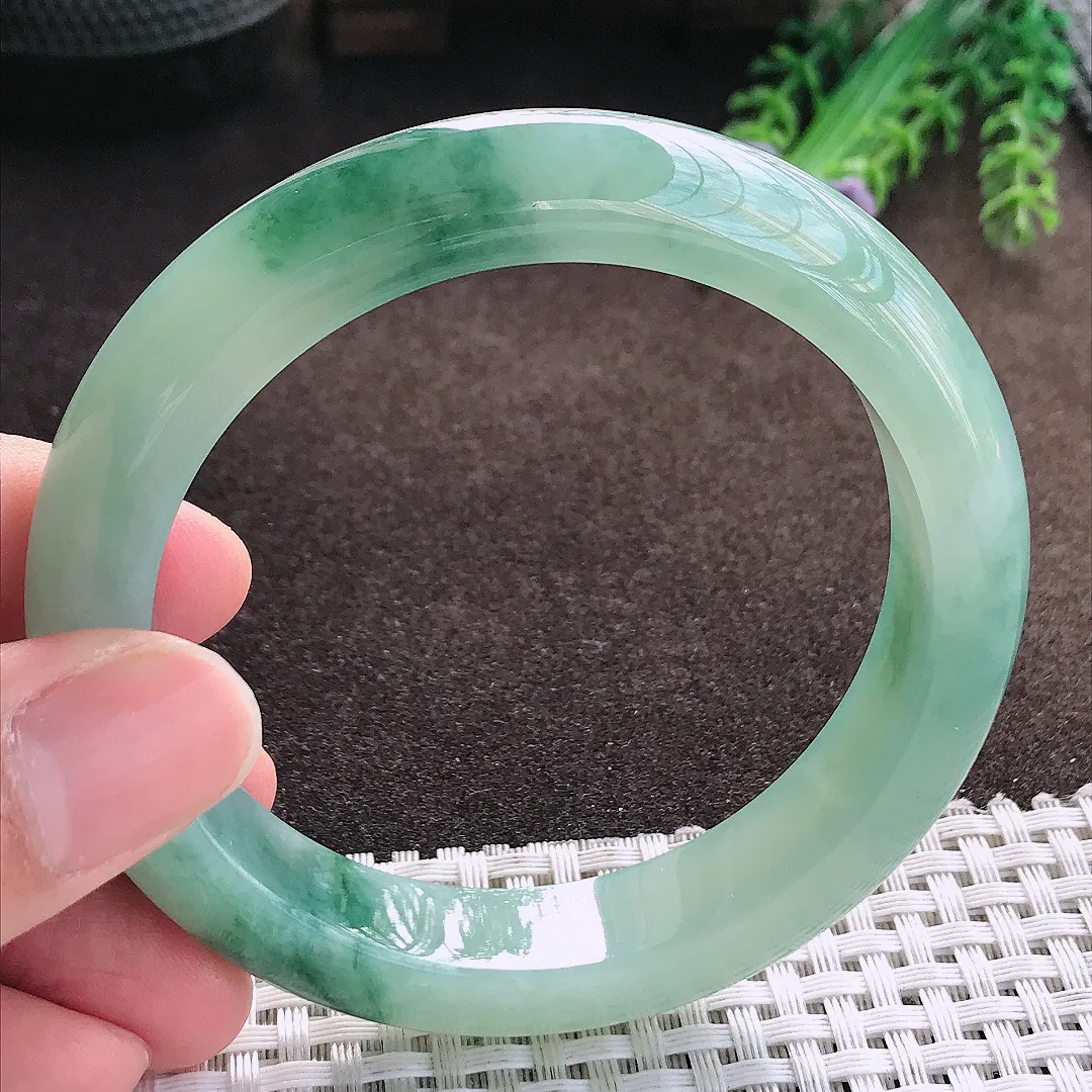 天然a货翡翠58/12.6/9.1老坑冰胶果冻飘花手镯宽边玉手镯