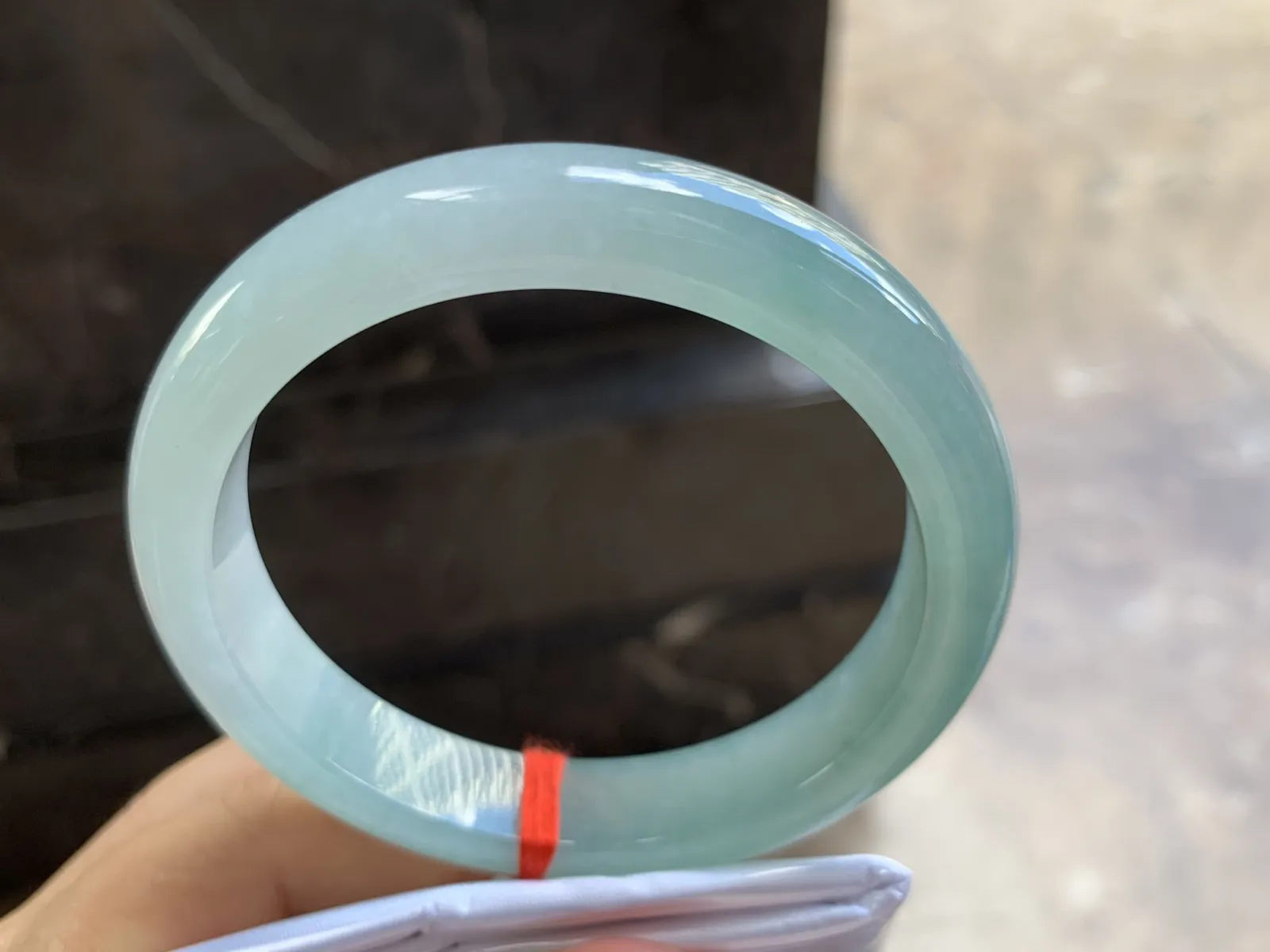 58-12-8.3mm
冰种晴水手镯 水润光泽 清新 推荐