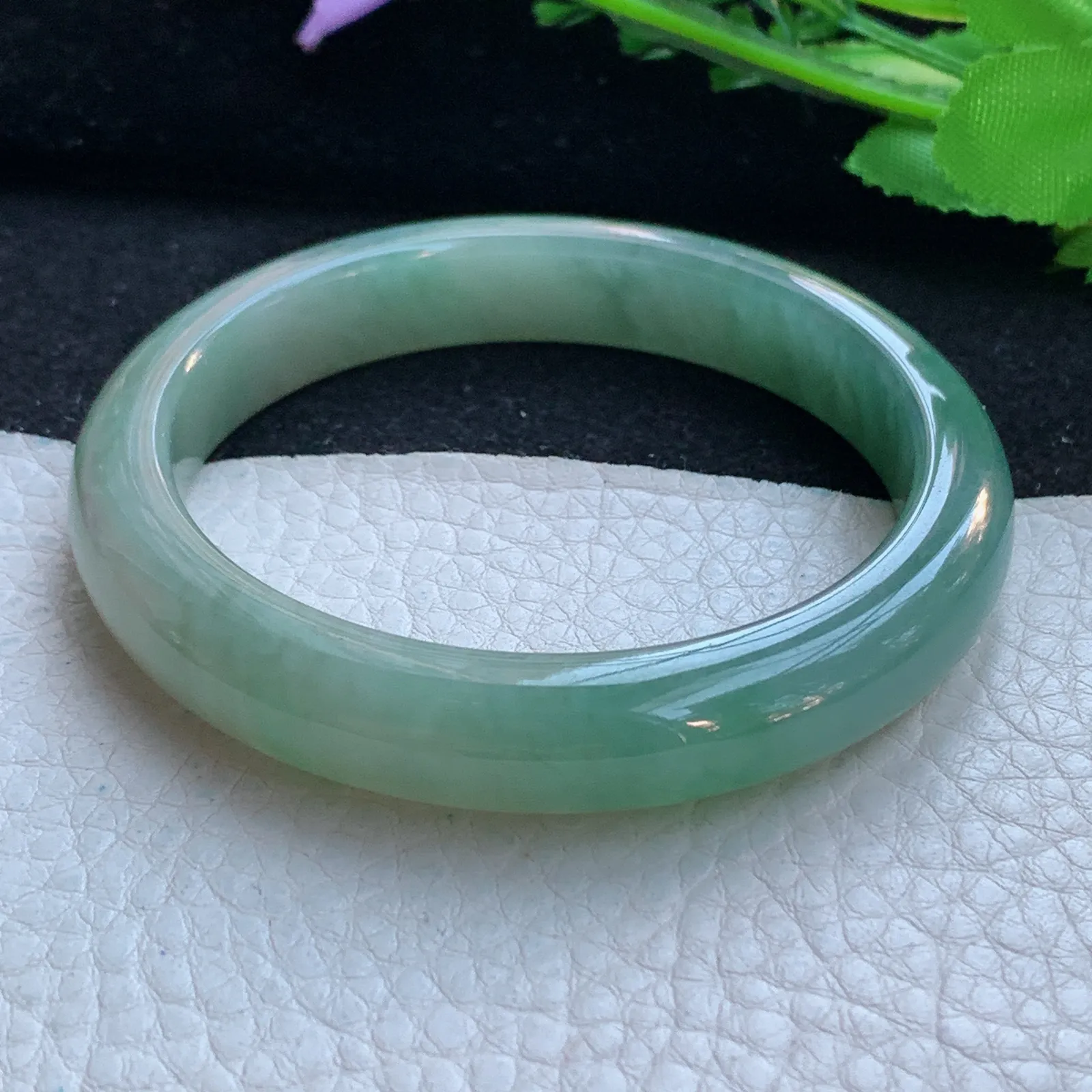 n自然光56.5*11*8平安镯 缅甸翡翠a货玉手镯蓝韵宽边珠宝玉手环