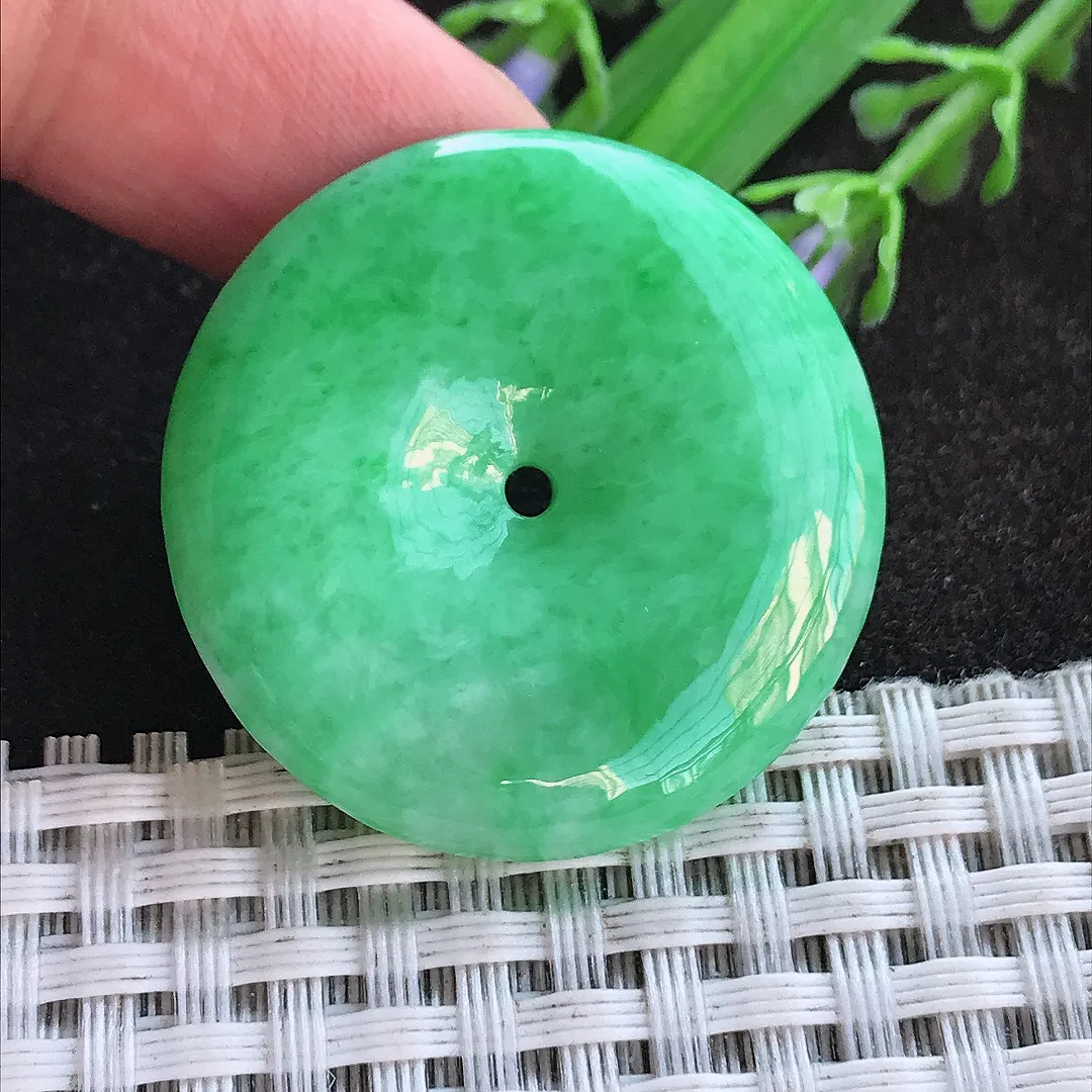 天然a货翡翠32.8/5.5老坑精美满绿阳绿平安扣吊坠翡翠玉扣挂件