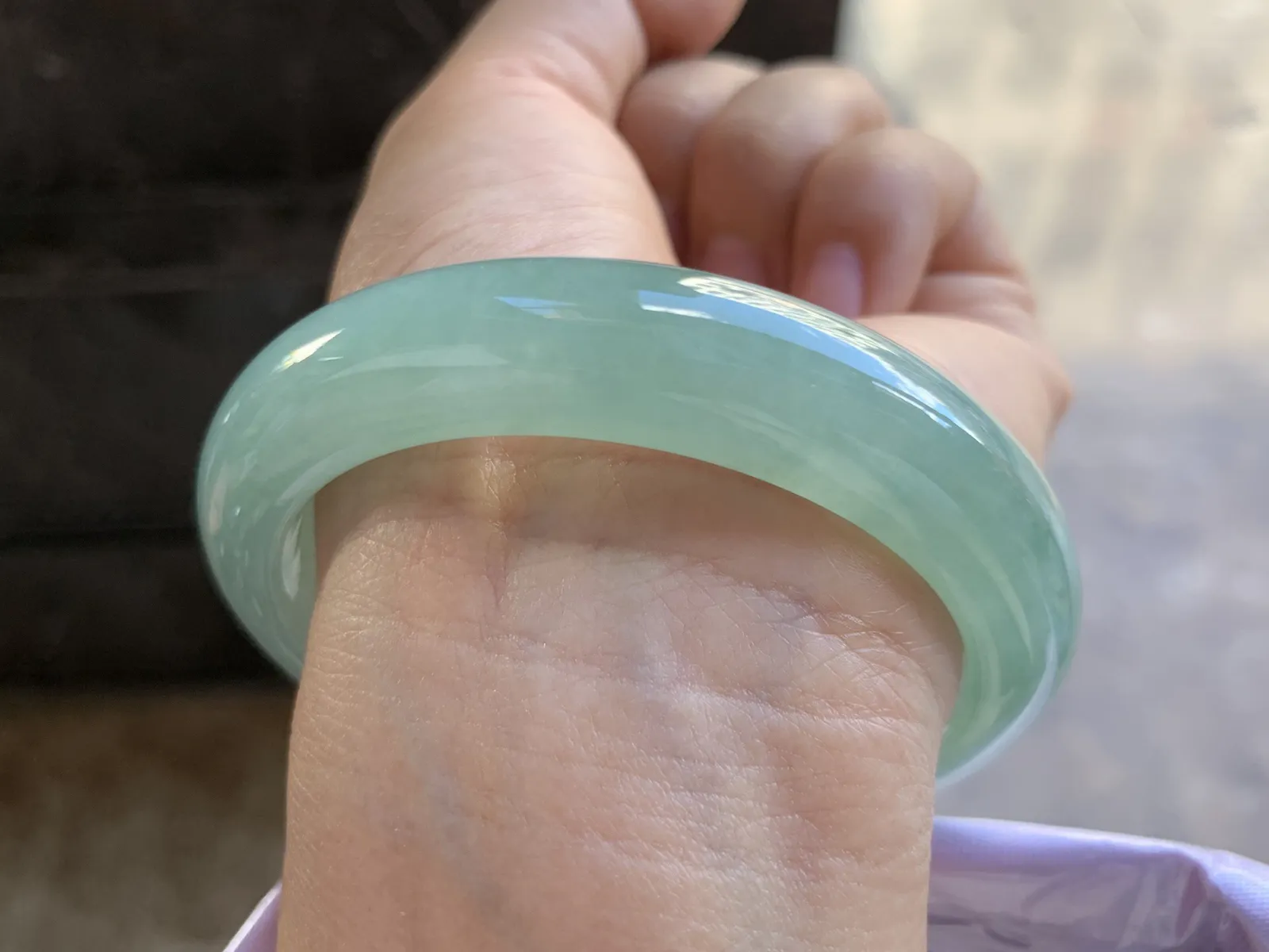 57-12.6-8.8mm
冰种晴绿手镯 水润清新