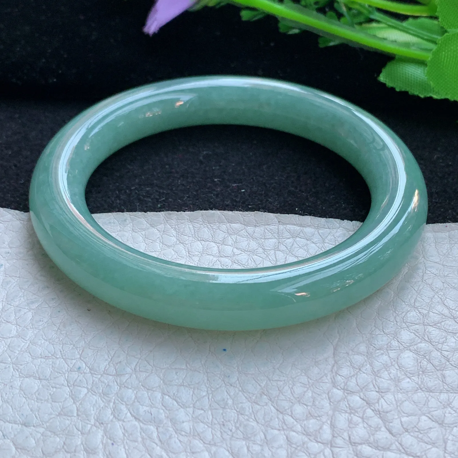 js自然光55*10.5美人镯 缅甸翡翠a货玉手镯满绿圆条珠宝玉手环