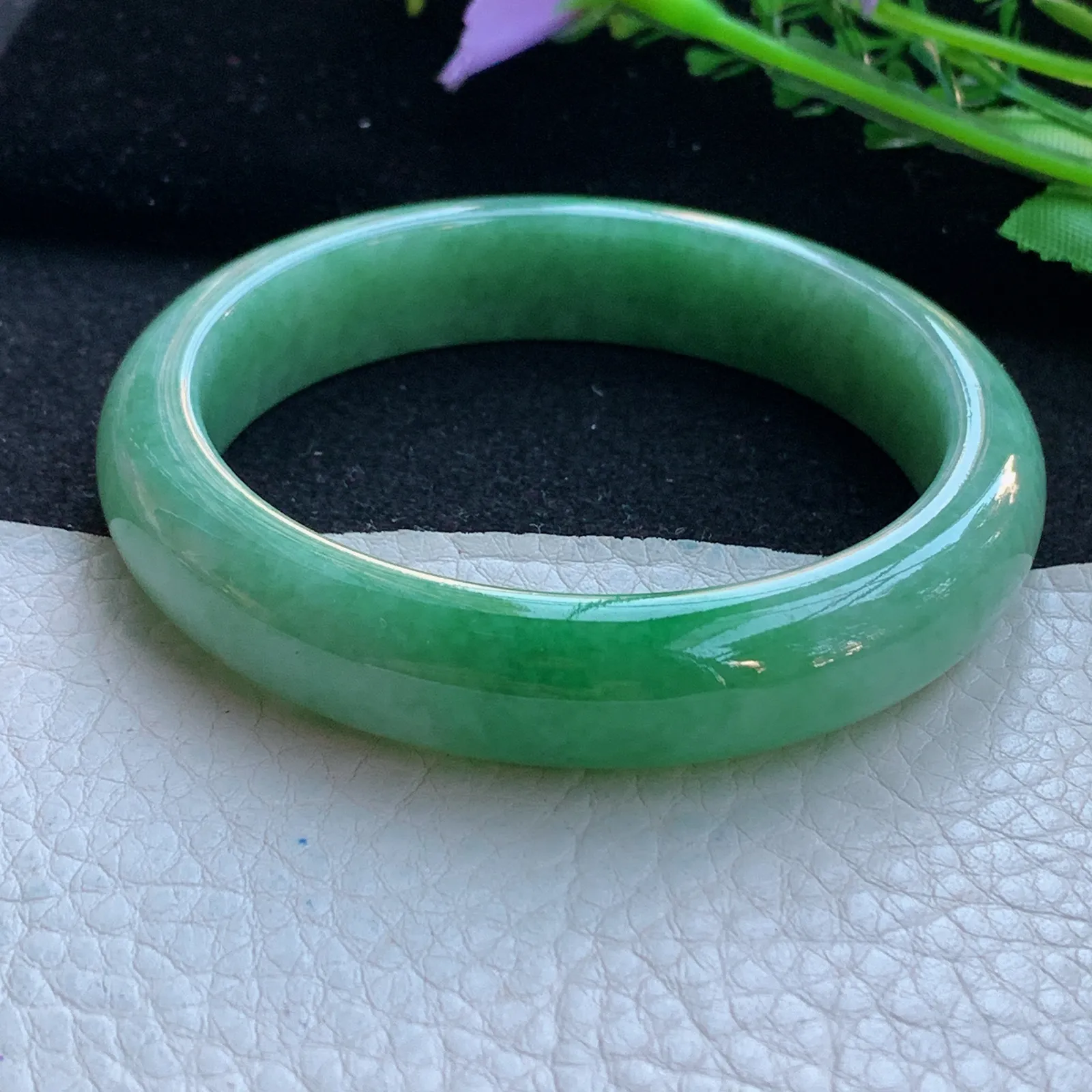 xx自然光57*12.6*8平安镯 缅甸翡翠a货玉手镯飘辣绿宽边玉手环