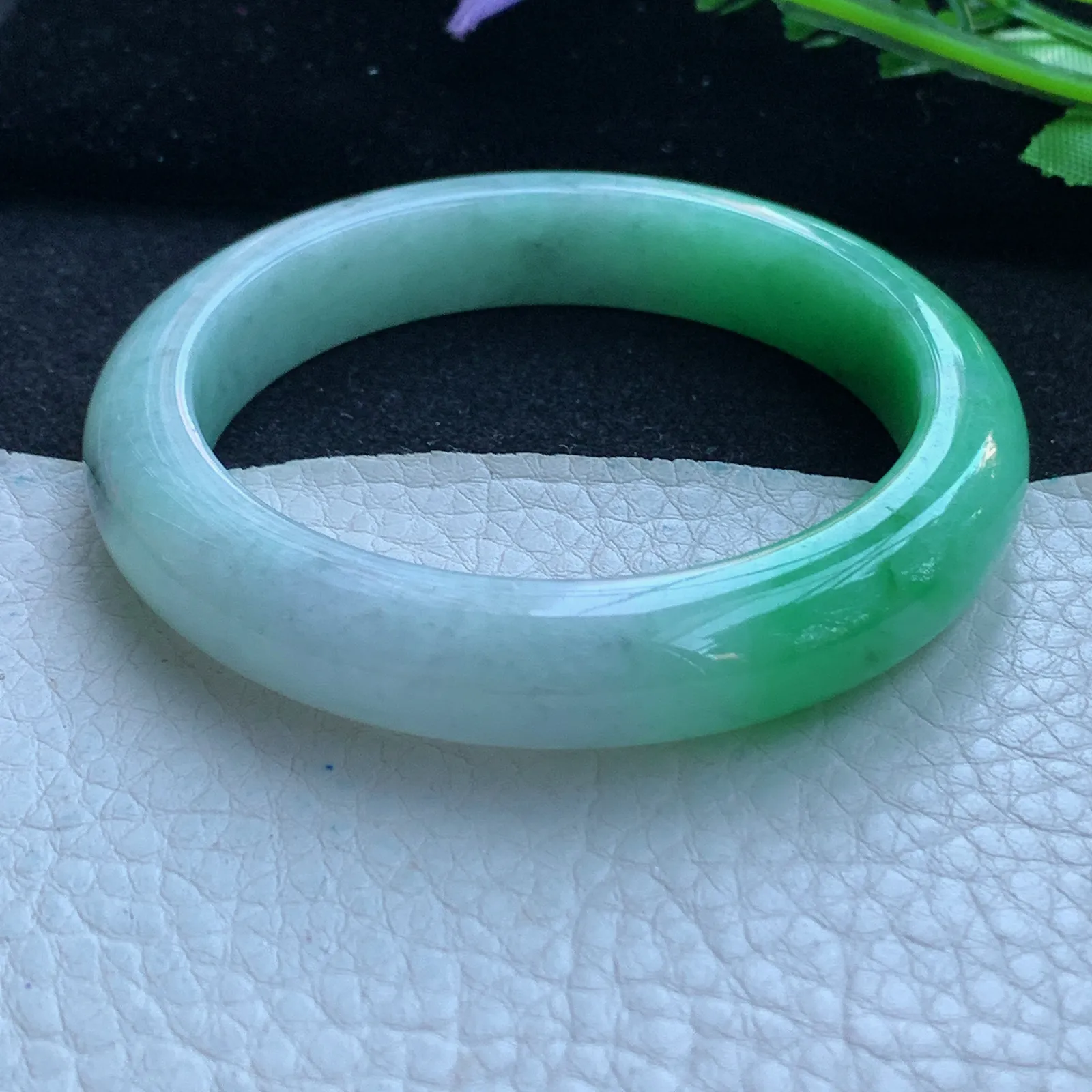 jx自然光54.5*11*9平安镯 缅甸翡翠a货玉手镯飘阳绿厚装宽边玉手环