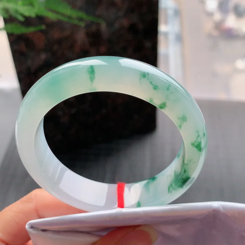 正圈冰玻绿花 无瑕 尺寸:54.2/14.1/9.1花美 荧光闪闪