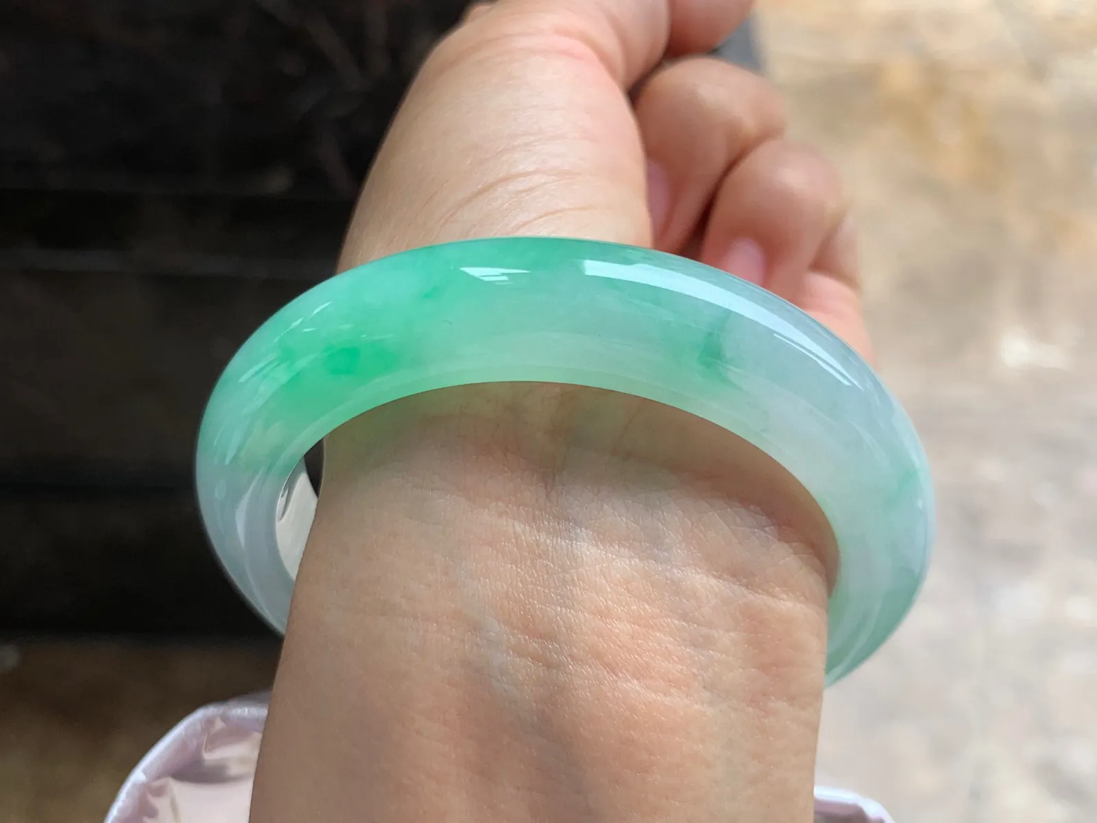 56-12.4-9.5mm
带色手镯 有种有色