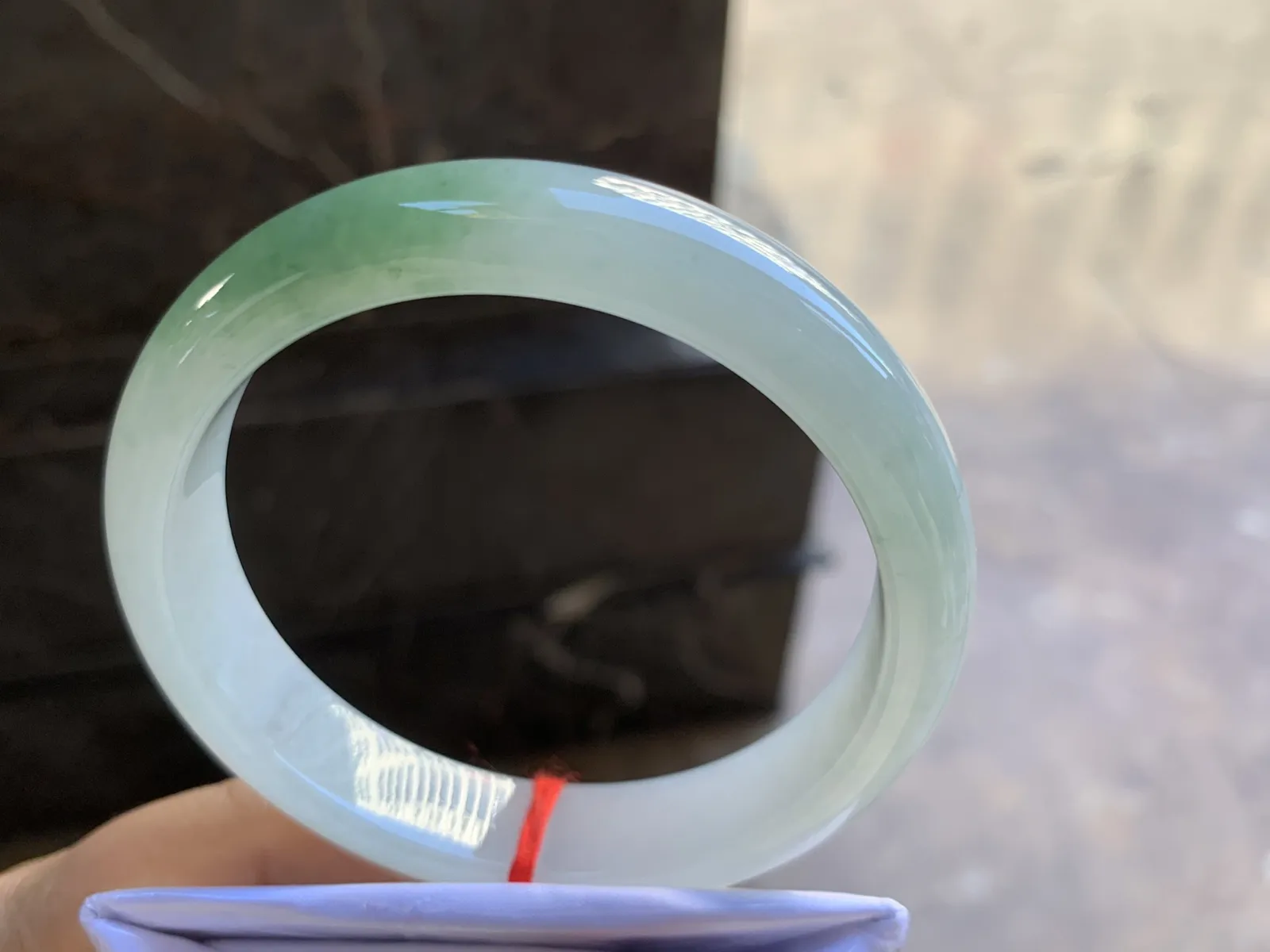 59.5-13-7.8mm
冰飘花手镯 种好水润 清爽干净