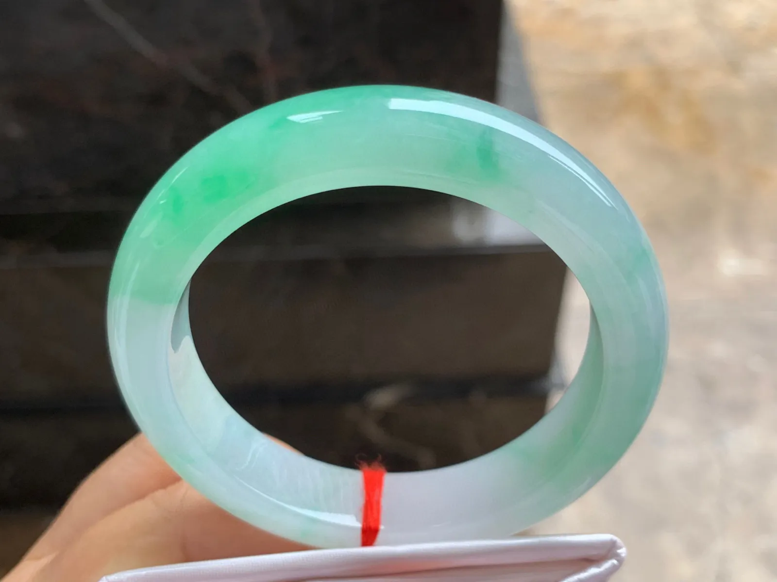 56-12.4-9.5mm
带色手镯 有种有色