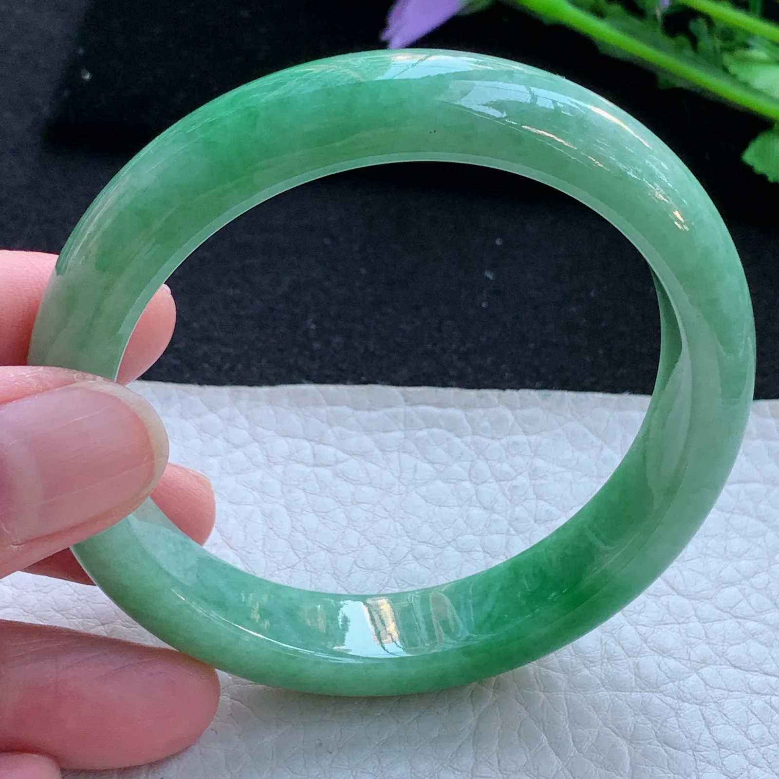 xx自然光57*12.6*8平安镯 缅甸翡翠a货玉手镯飘辣绿宽边玉手环