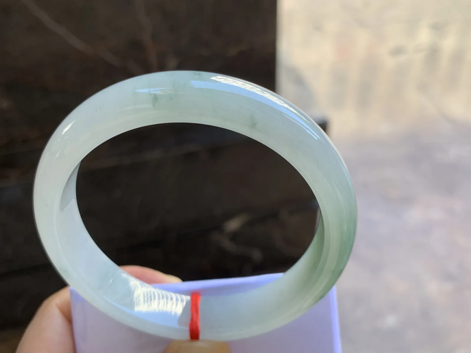 59.5-13-7.8mm
冰飘花手镯 种好水润 清爽干净