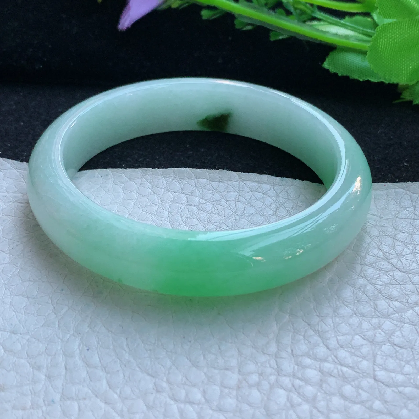 yh自然光56.5*13*8平安镯 缅甸翡翠a货玉手镯飘阳绿宽边玉手环