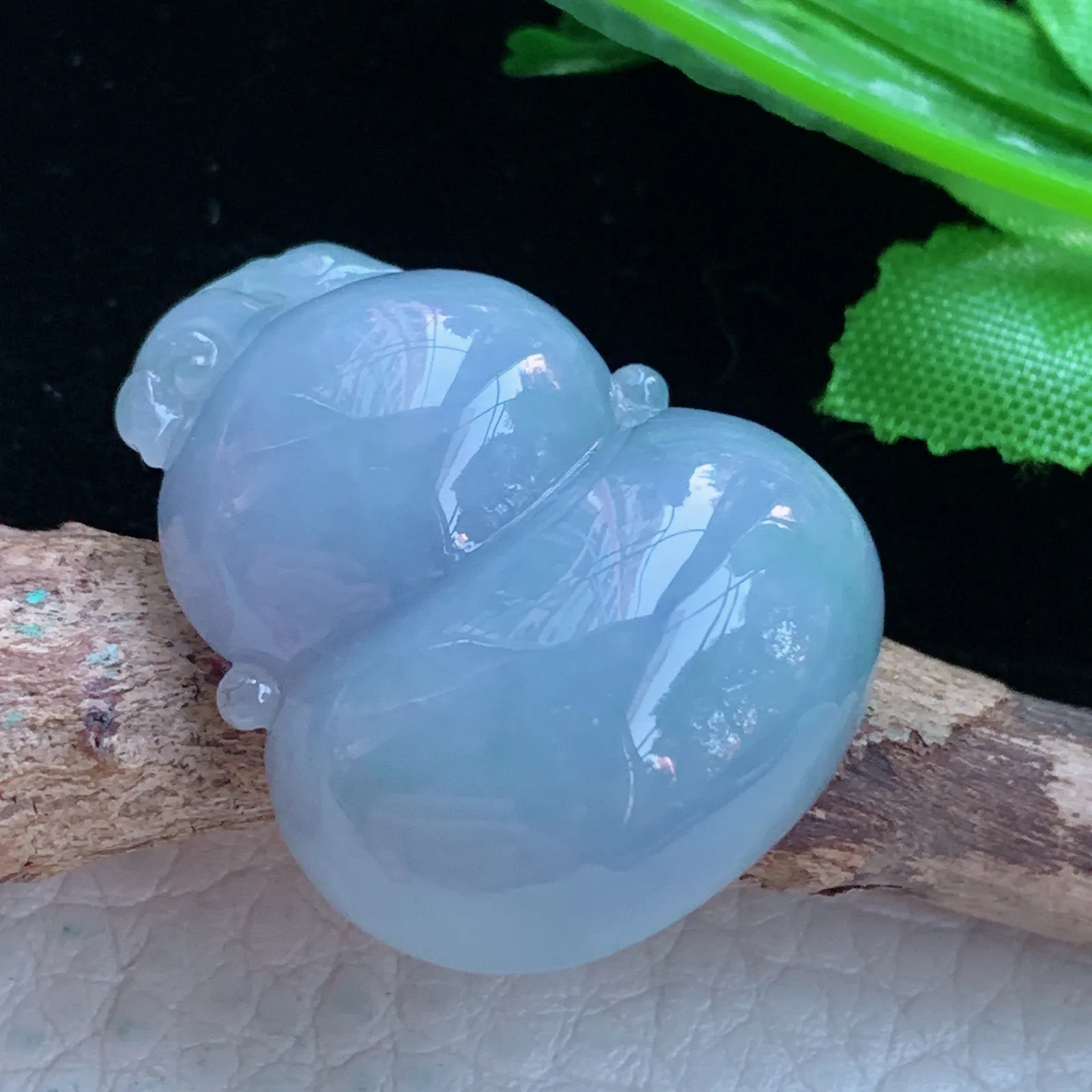 lz自然光30.8*25.3*11.2缅甸翡翠精雕饱满紫罗兰葫芦 玉葫芦玉吊坠 玉挂件