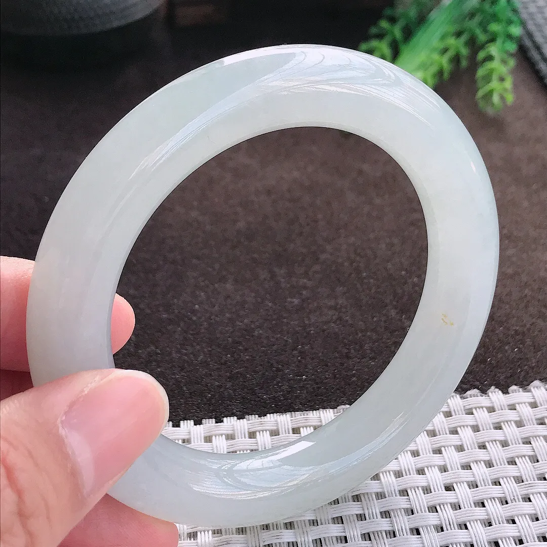 天然a货翡翠56.5/11.6老坑冰胶水灵月光白圆条手镯玉手镯