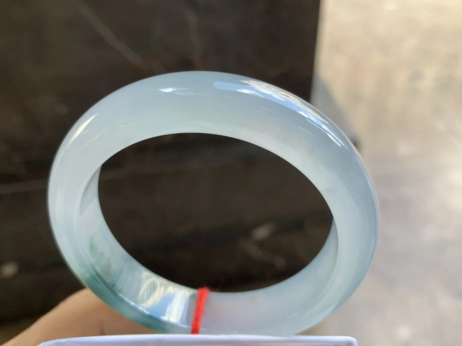 54-13.2-8.8mm
冰种飘花手镯 水润光泽